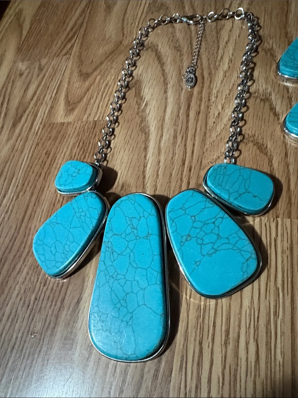 PAPARAZZI MONUMENTAL ZI COLLECTION WITH MATCHING EARRINGS SET